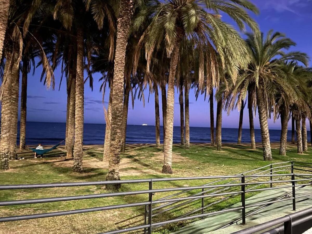 One Step From The Beach Τορρεμολίνος Εξωτερικό φωτογραφία
